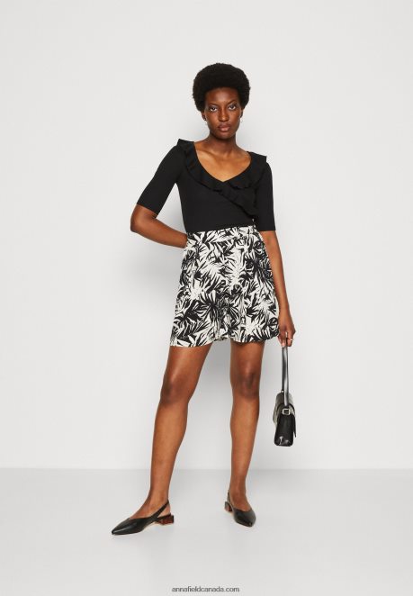 Anna Field Women Shorts Black/Off-White H42J4Z860