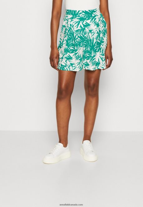 Anna Field Women Shorts Green/Off White H42J4Z861